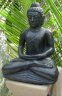 p371/50.jpg - <p>Sitzender Buddha, Terrazzo schwarz oder weiß, h 50cm</p><p>€ 159,00</p>
